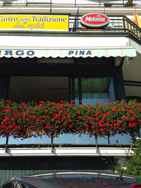 Hotel Pina Ristorante 이솔라 델 그란 사소 들리탈리아 외부 사진